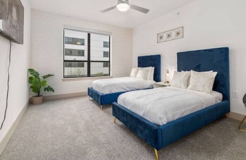Cedar Crest Apartment | Rare 2BR 2BA w/ Court Yard Views