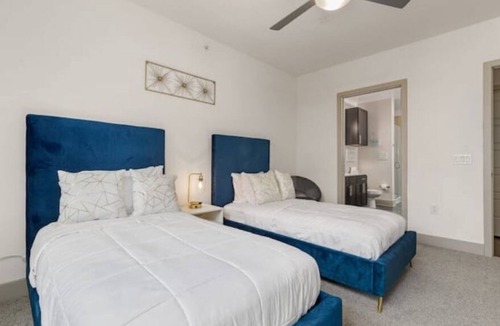 Cedar Crest Apartment | Rare 2BR 2BA w/ Court Yard Views