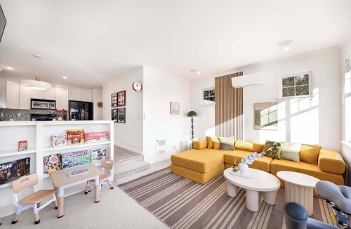 East Queen Anne House | Rare 2BR Modern Urban Escape, Free Parking