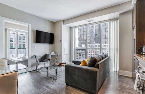 Wellington Place Condo | Rare 3BR 2BA Downtown Toronto Condo | High Floor | Lake View