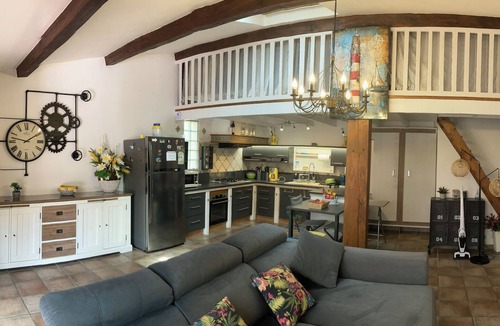 Argeles Plage Villa | Rare, A 100 m de la Plage, Villa Avec Piscine, Jardin et Parking Privé Clos