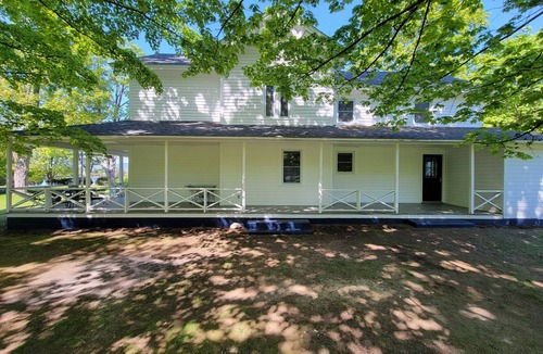 Warren County House | Rare August Cancellation Week. 14ppl Beautiful Lake George gem, Newly Renovated.