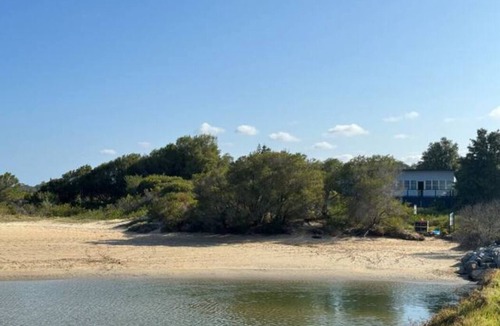 Mossy Point House | Rare Broulee beachfront house