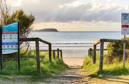 Mossy Point House | Rare Broulee beachfront house