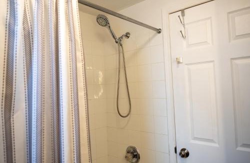 Winnipeg Apartment | Rare Cozy Home near Downtown WPG - Free Parking