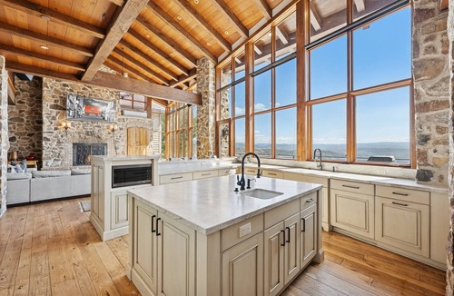 Deer Valley Ski Chalet | Rare Deer Valey Chalet w/ski access, hot tub, room for 18-!