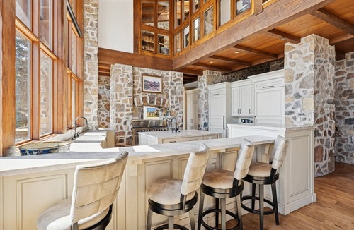 Deer Valley Ski Chalet | Rare Deer Valey Chalet w/ski access, hot tub, room for 18-!
