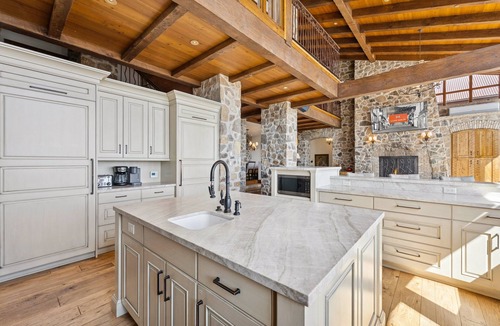 Deer Valley Ski Chalet | Rare Deer Valey Chalet w/ski access, hot tub, room for 18-!