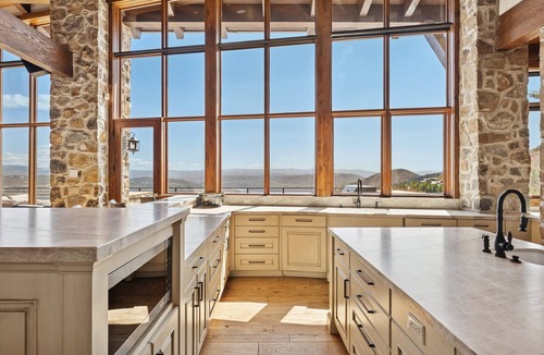 Deer Valley Ski Chalet | Rare Deer Valey Chalet w/ski access, hot tub, room for 18-!