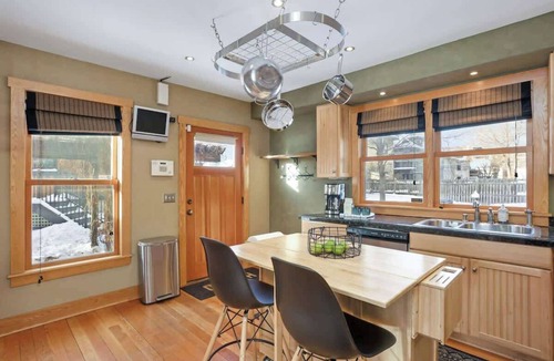 Elliot Park House | Rare Downtown Carriage House | Walk to US Bank
