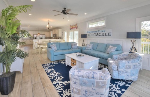 Long Beach House | Rare Find! 14 bed 8 bath Sleeps 26. Private. Ocean Views. Pool Hot Tub. Elevator