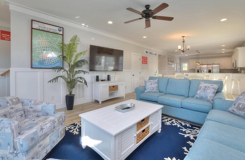Long Beach House | Rare Find! 14 bed 8 bath Sleeps 26. Private. Ocean Views. Pool Hot Tub. Elevator