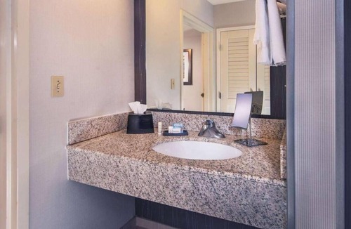 Bethlehem Hotel | Rare Find! Spacious and Modern Suite, Pet-friendly Accommodation!