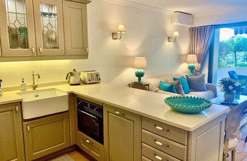 Old Town Apartment | 🍋RARE FIND- STUNNING SEA FACING APARTMENT IN HEART OF MENTON, FANTASTIC TERRACE