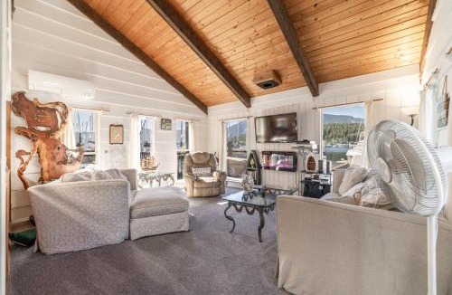 Bayview House | Rare Floating Home Retreat in Bayview With Dock