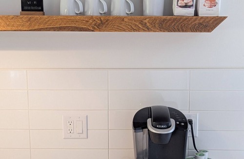 Urbandale House | RARE Mid-Mod Home. Spacious inside-and-out.