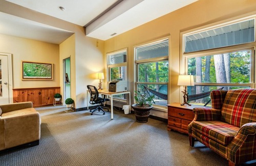 Dwight Ski Chalet | Rare Muskoka Chalet Suite - B6