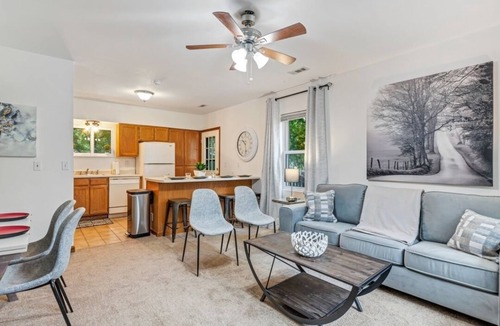 St. Charles Historic District House | 🌷RARE NEW TREASURE🌷2 Homes+Outdoor Gathering Area. Two Blocks From Main St.!