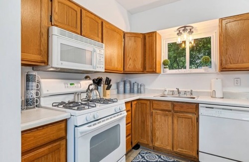 St. Charles Historic District House | 🌷RARE NEW TREASURE🌷2 Homes+Outdoor Gathering Area. Two Blocks From Main St.!