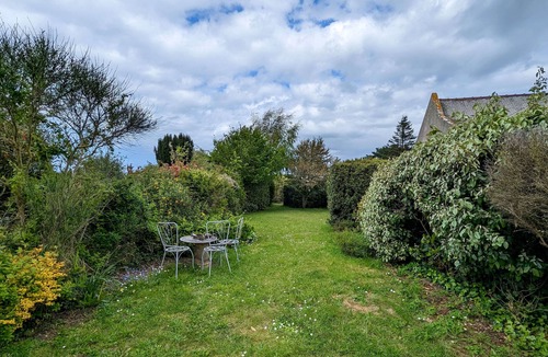 Saint-Coulomb House | Rare pearl with garden facing the sea