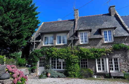 Saint-Coulomb House | Rare pearl with garden facing the sea
