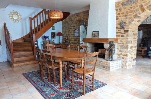 Saint-Coulomb House | Rare pearl with garden facing the sea