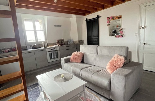Hermanville-sur-Mer Apartment | Rare sea view apartment!