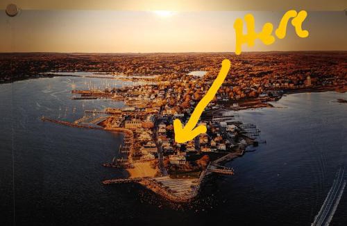 Stonington House | Rare Stonington Borough point