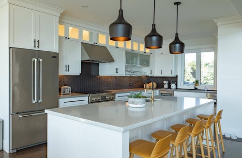 The Blue Mountains House | Rare Waterfront Gem In Blue Mountain/Collingwood! Less than 2hrs from Toronto!