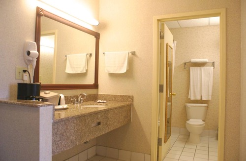Hopelawn Hotel | Raritan Hotel
