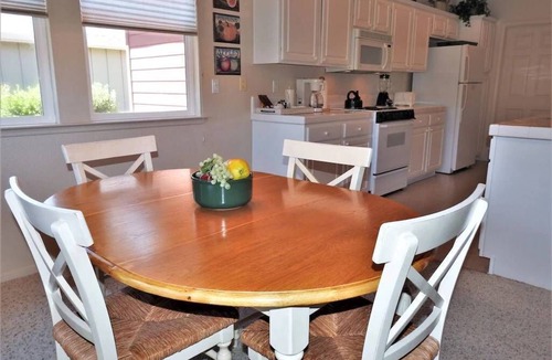 Angels Camp House | Raspberry Cottage-stunning view of golfcourse