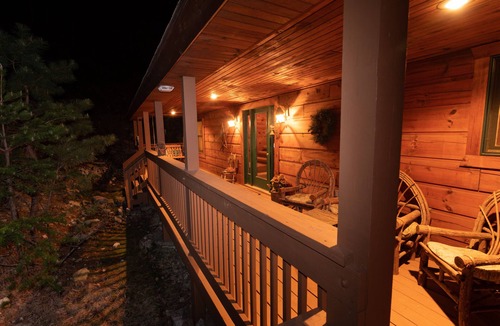 McGaheysville Cabin | Rated Best Shenandoah Log Home by Washingtonian Magazine!
