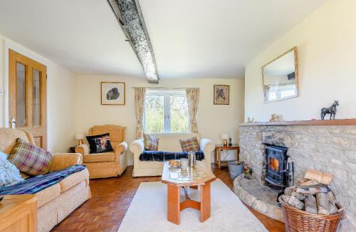 Dursley House | Rathlin Cottage
