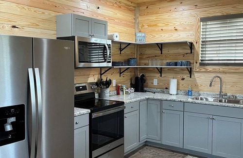 Scottsboro Cabin | Rattletrap Cabin - 3bed/2bath