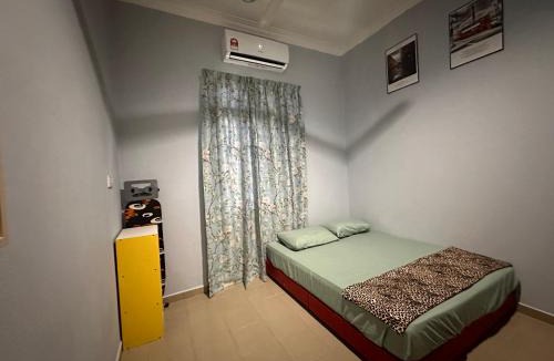 Kampung Rambutan Rendang Ski Chalet | Raudah Homestay