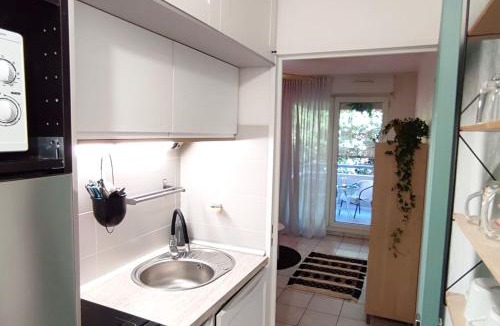 Residence Las Rebes Batiment Apartment | RAVAS Studio climatisé terrasse proche commerces
