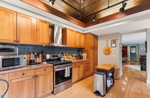 Stowe Hollow House | Raven's Nest: 2 br, wood fireplace, gazebo, privacy!