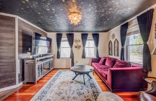 Salem Apartment | Ravens Hollow