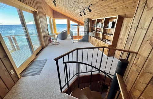 Grand Marais House | Raven’s Point | Lake Superior | Panoramic Views