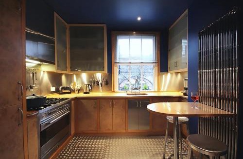 Ravenscourt Park Apartment | Ravenscourt Gardens