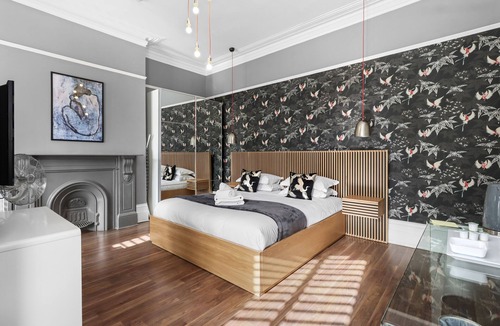 Eastbourne Seafront Bed & Breakfast | Ravilious