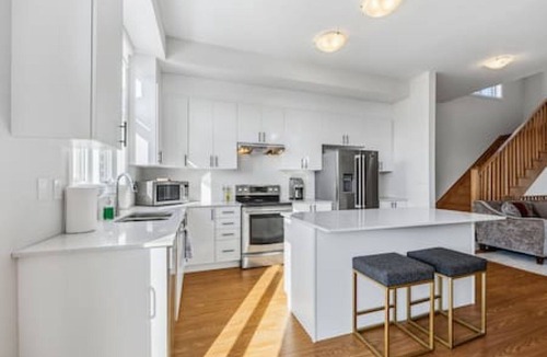 Gormley House | Ravine Crest Townhome | 3 Bedroom