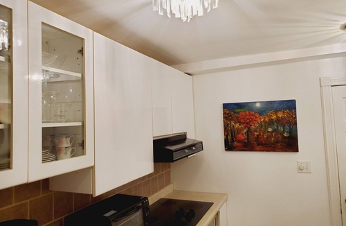Bendale Apartment | Ravine view getaway to Toronto