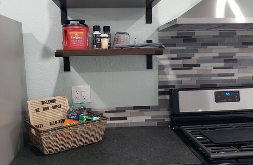 Scottsbluff House | Ravishing 2 bedroom 1 bath Hot Tub BBQ and Fire Pit