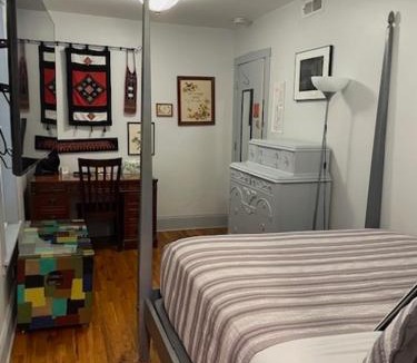 Bucktown Bed & Breakfast | Ray's Bucktown Bed and Breakfast