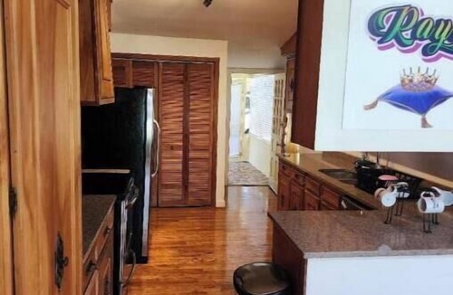 Orangeburg House | RayneBow Royalty