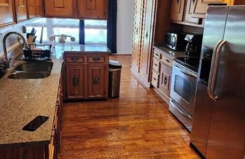 Orangeburg House | RayneBow Royalty