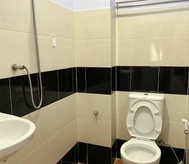 Padang Matsirat Hotel | Rayyan's Roomstay