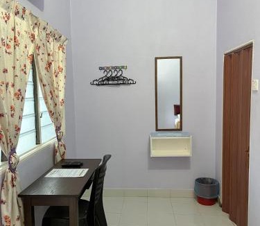 Padang Matsirat Hotel | Rayyan's Roomstay