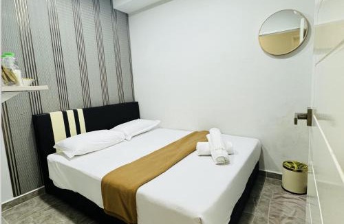 Kampung Cherong Baru Hotel | Rayyaz Inn